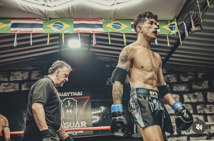 Atleta da Team Peixoto no ringue