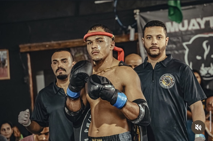 Atleta da Team Peixoto acompanhado pela equipe